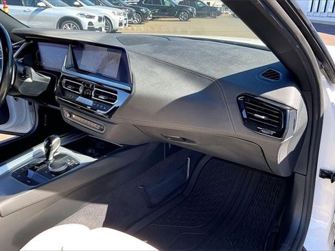 Used 2022 BMW Z4 sDrive30i w/ Premium Package 2 image 15