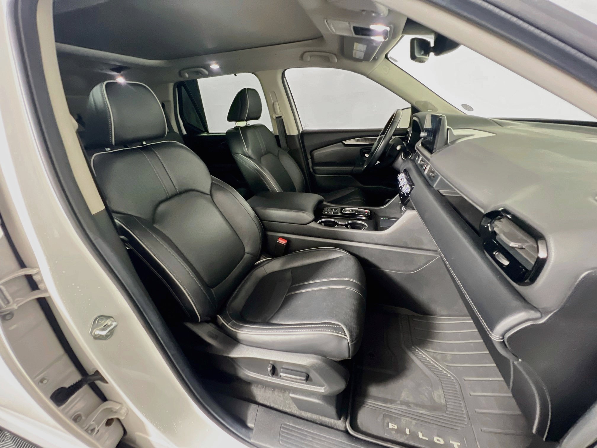 Used 2024 Honda Pilot Elite image 31