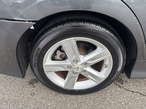 Used 2012 Toyota Camry SE image 11