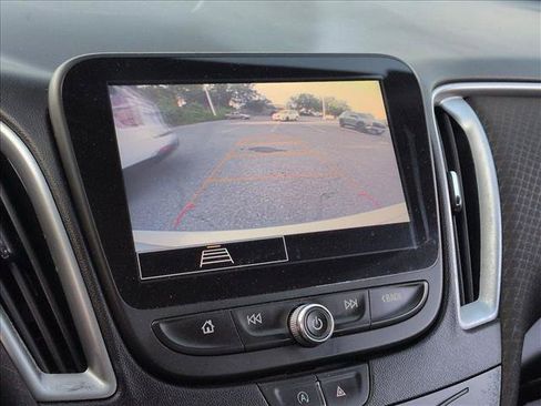 Certified 2022 Chevrolet Malibu LT FWD image 13