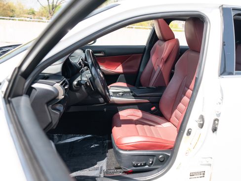 Used 2018 Lexus IS 300 F Sport w/ F Sport Package RWD image 16