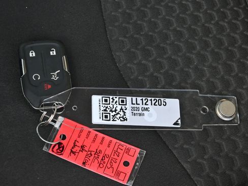 Used 2020 GMC Terrain SLE w/ Driver Convenience Package FWD image 25
