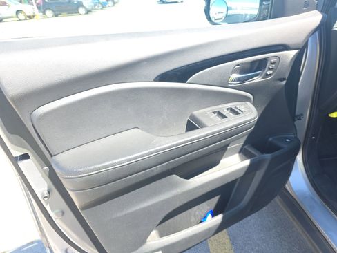 Used 2019 Honda Ridgeline RTL-E image 13