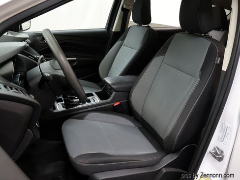 Used 2018 Ford Escape SE w/ SE Sync 3 Package FWD image 10