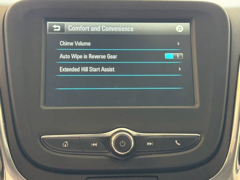 Used 2018 Chevrolet Equinox LT image 43