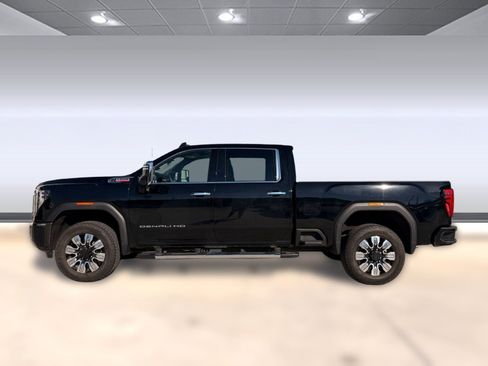 Used 2024 GMC Sierra 2500 Denali w/ Denali Reserve Package image 2