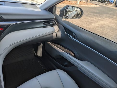 Used 2023 Toyota Camry SE image 13