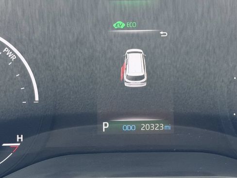 Used 2023 Toyota Sienna XLE FWD image 23