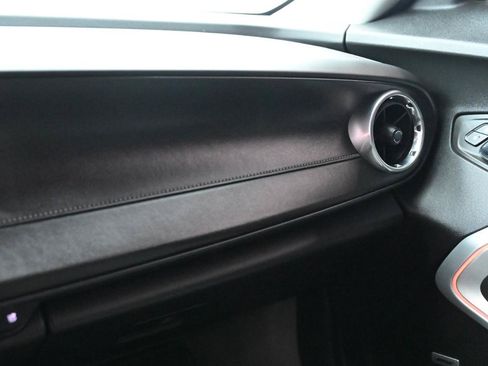Used 2016 Chevrolet Camaro SS RWD image 36