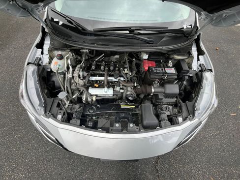 Used 2025 Nissan Versa SV w/ Trunk Package image 30