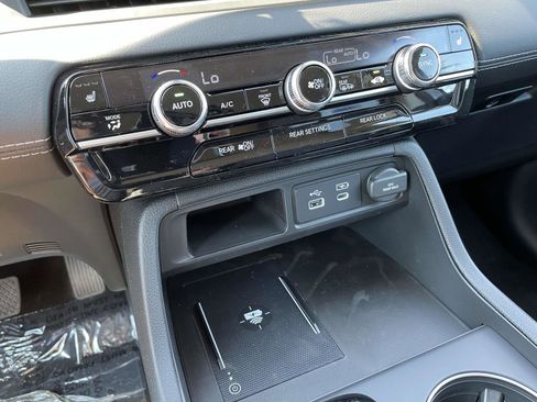 New 2025 Honda Pilot EX-L image 12