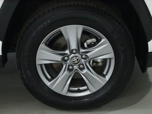 Used 2025 Toyota RAV4 XLE image 10