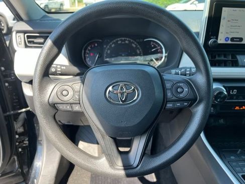 Used 2025 Toyota RAV4 XLE AWD/4WD image 20