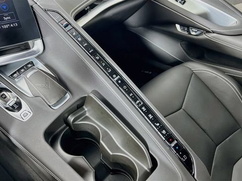 Used 2021 Chevrolet Corvette Stingray Preferred Cpe w/ Battery Protection Package RWD image 32