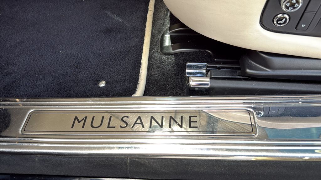 Used 2013 Bentley Mulsanne RWD image 37
