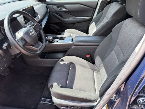 Used 2025 Nissan Rogue SV FWD image 9