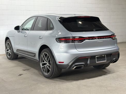 Certified 2026 Porsche Macan AWD/4WD image 3