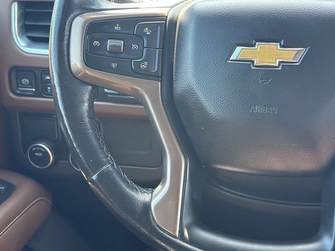 Used 2023 Chevrolet Suburban High Country RWD image 14