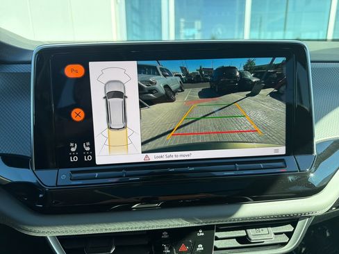 Certified 2026 Volkswagen Atlas Peak Edition AWD/4WD image 22