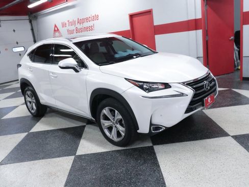 Used 2017 Lexus NX 200t FWD image 3