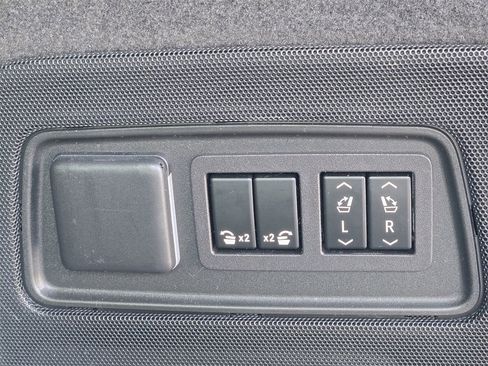 Used 2023 Cadillac Escalade ESV Premium Luxury image 13