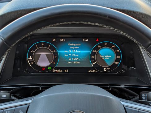 Used 2024 Volkswagen Atlas Cross Sport SE image 18