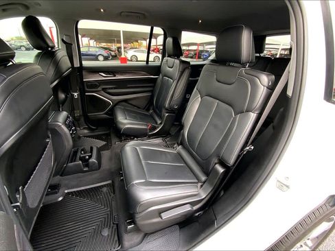 Used 2022 Jeep Grand Cherokee L Limited image 21