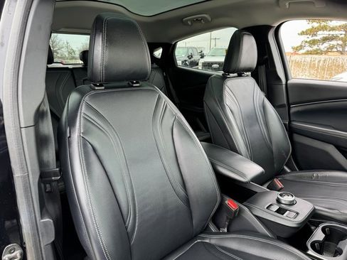 Used 2021 Ford Mustang Mach-E Premium image 21