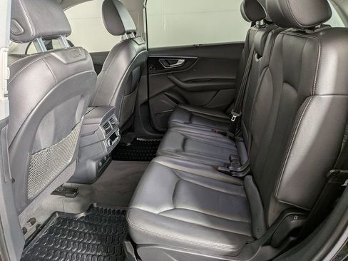 Used 2018 Audi Q7 3.0T Premium Plus w/ Premium Plus Package image 36