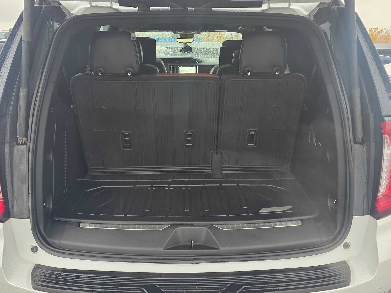 Certified 2023 GMC Yukon Denali Ultimate AWD/4WD image 13