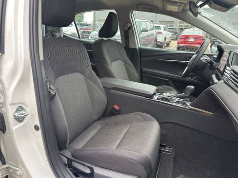 Used 2025 Toyota Camry LE FWD image 19