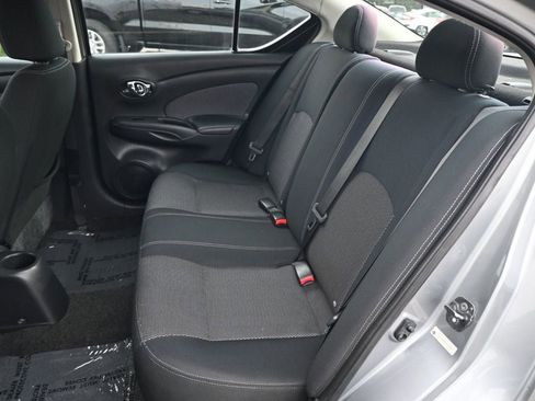 Used 2014 Nissan Versa SV image 11