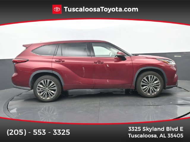 Used 2021 Toyota Highlander Platinum FWD image 1