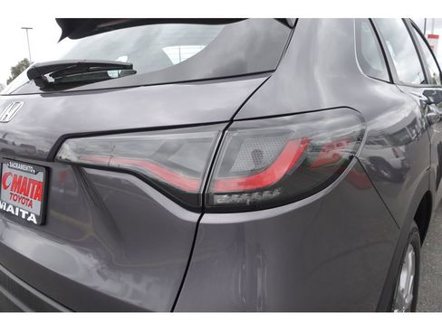 Used 2025 Honda HR-V LX image 6