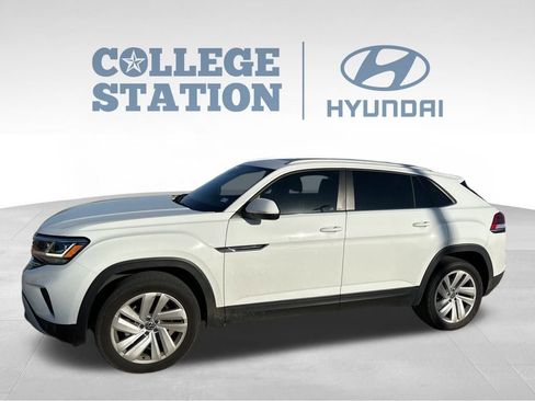 Used 2022 Volkswagen Atlas Cross Sport SE image 10