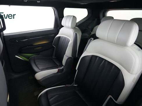 Used 2024 Kia EV9 GT-Line image 24