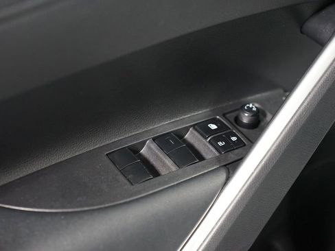 Certified 2024 Toyota Corolla Cross LE image 31