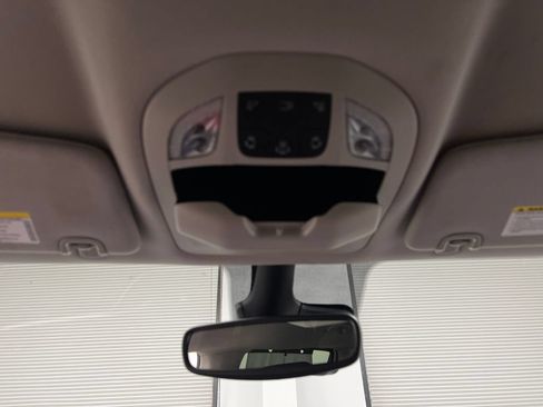 Used 2024 Chrysler Pacifica Touring-L FWD image 75