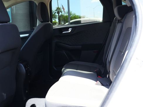 Used 2020 Ford Escape SE image 33