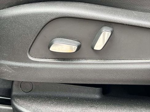 Used 2023 Cadillac XT5 Luxury image 21