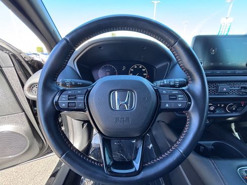 Certified 2025 Honda HR-V Sport image 23