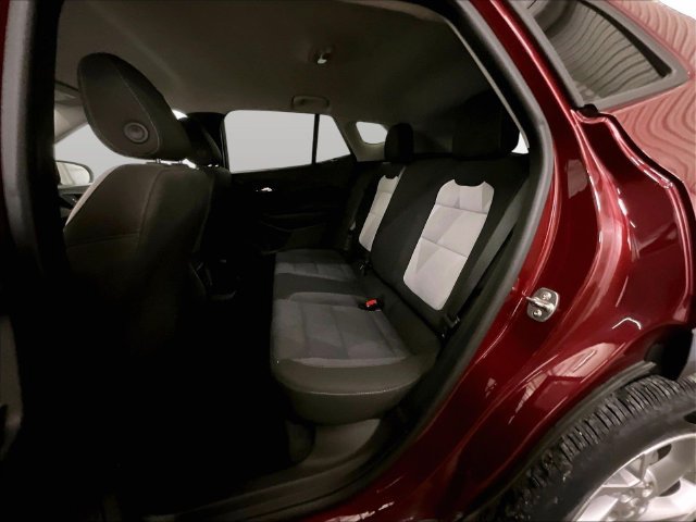 Used 2024 Chevrolet Trax LS w/ LS Convenience Package FWD image 24
