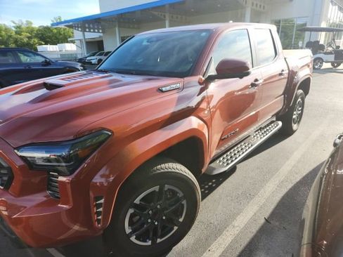 Used 2025 Toyota Tacoma TRD Sport w/ TRD Sport Premium Package AWD/4WD image 3