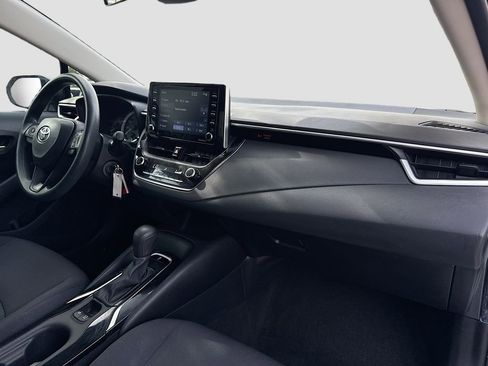 Used 2021 Toyota Corolla LE FWD image 29