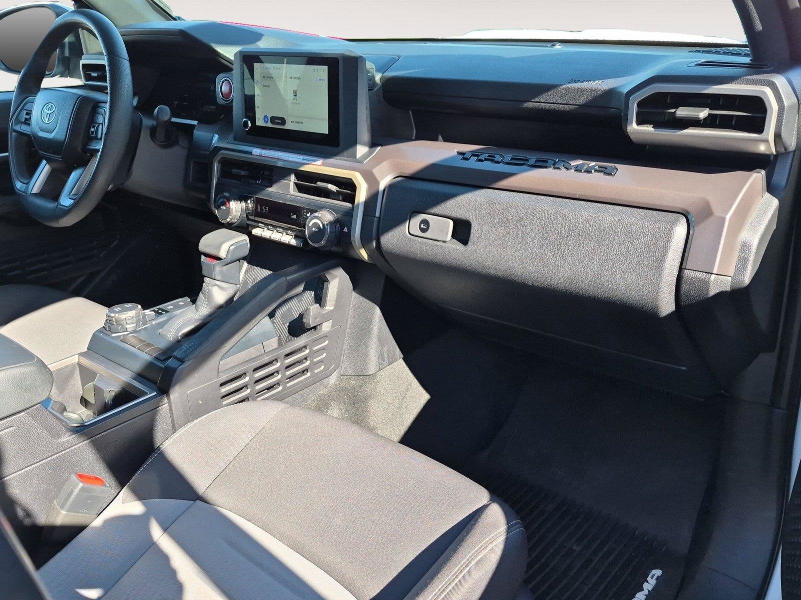Used 2025 Toyota Tacoma TRD Sport AWD/4WD image 16
