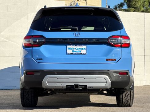 Certified 2024 Honda Pilot TrailSport image 9