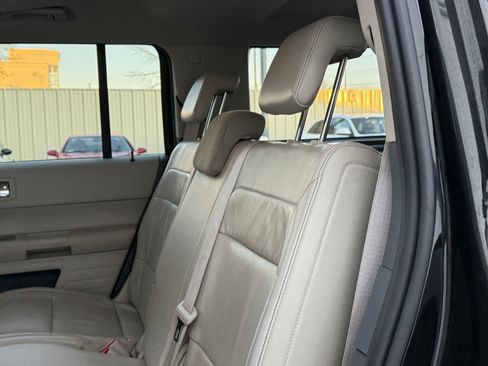 Used 2009 Ford Flex SE image 22