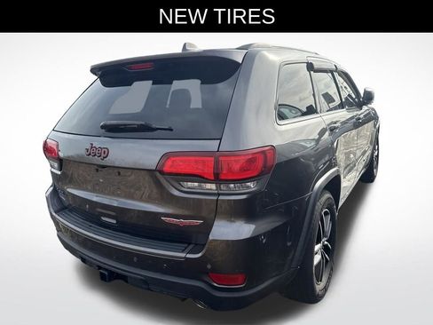 Used 2017 Jeep Grand Cherokee Trailhawk image 2