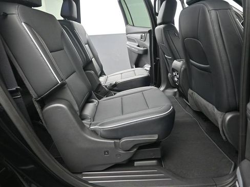 Certified 2025 Buick Enclave Preferred w/ Power Package FWD image 16