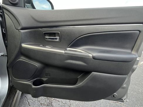 Used 2025 Mitsubishi Outlander Sport AWD image 21